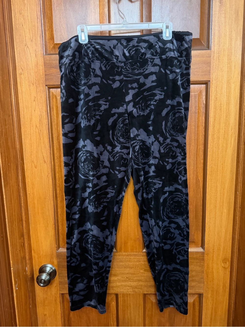 Cuddl Duds XL Pajama Pants Black & Gray Floral